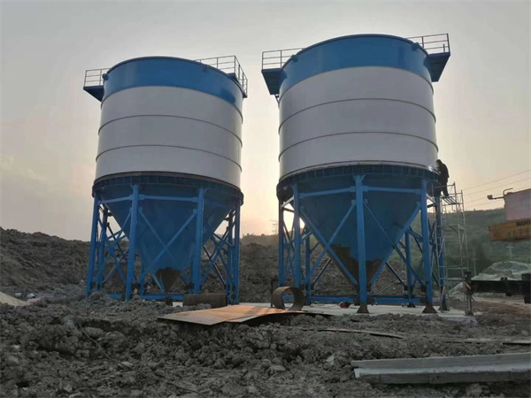 水泥廠(chǎng)水泥罐